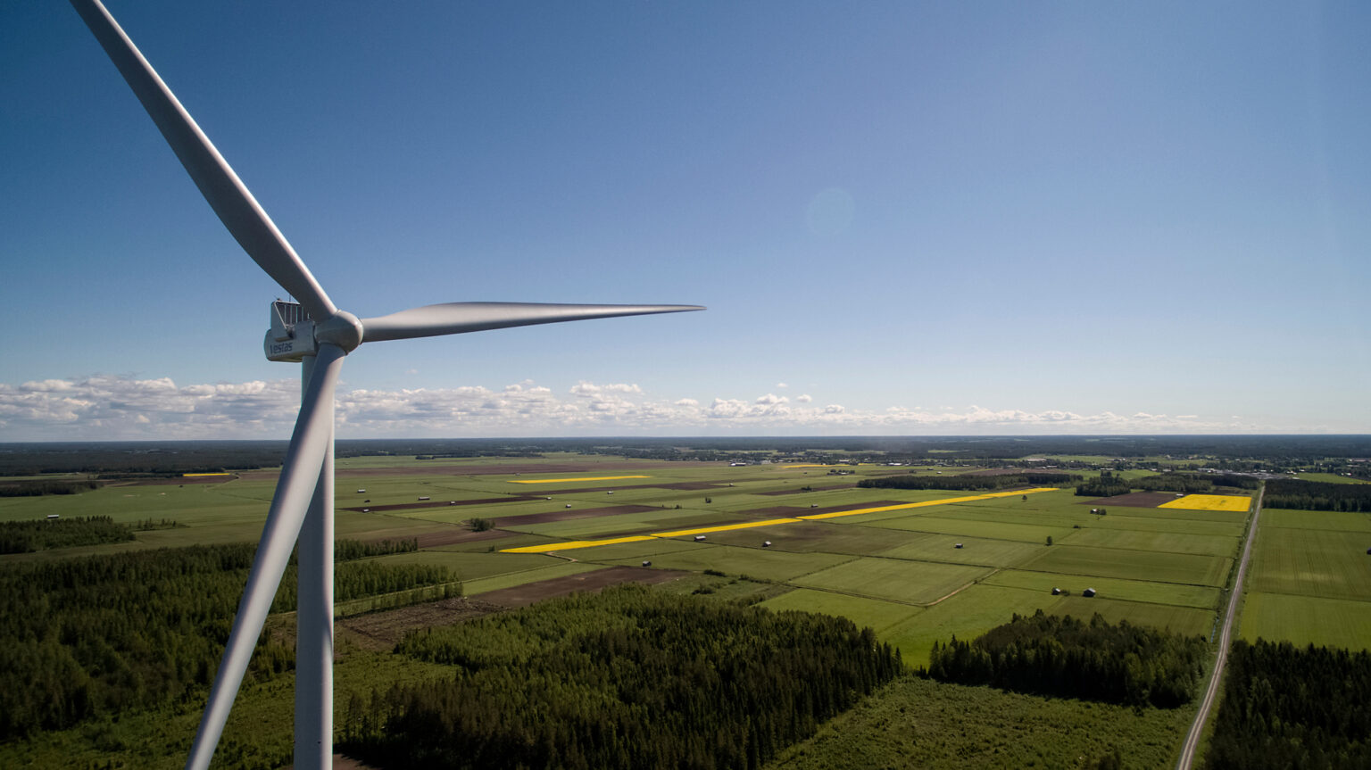 green-review-victoria-s-biggest-wind-farm-reaches-financial-close