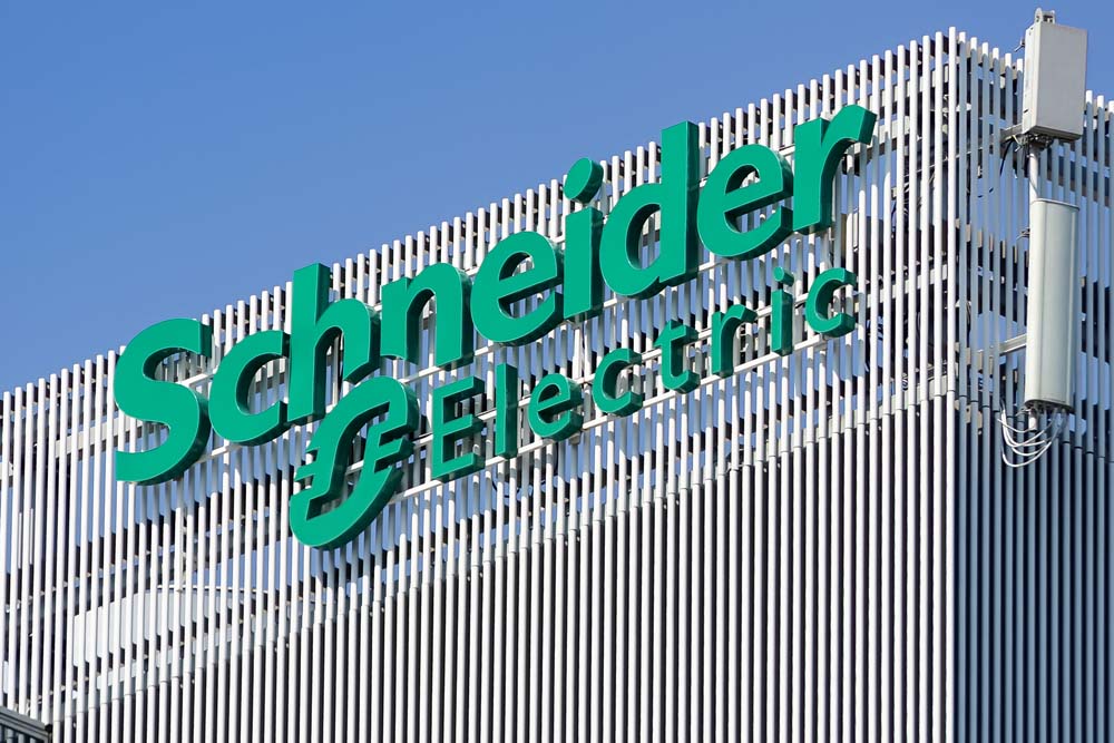 Schneider continues to lead the way in external ESG ratings