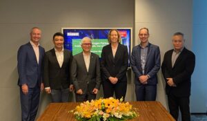 Woodside and Keppel sign landmark liquid hydrogen supply agreement